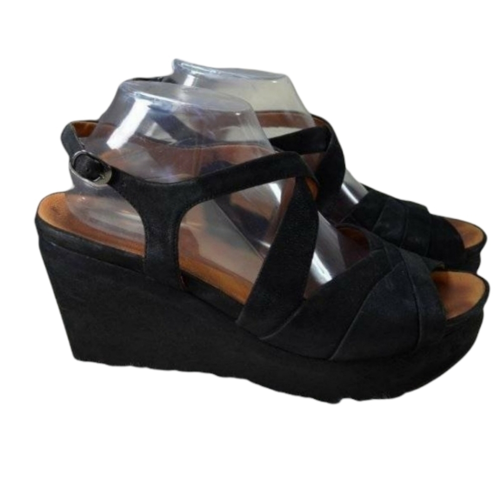 Gentle Souls June Flower Black Nubuck Sandals